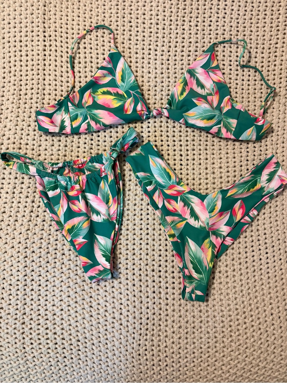 Skatie Bikini Size Large